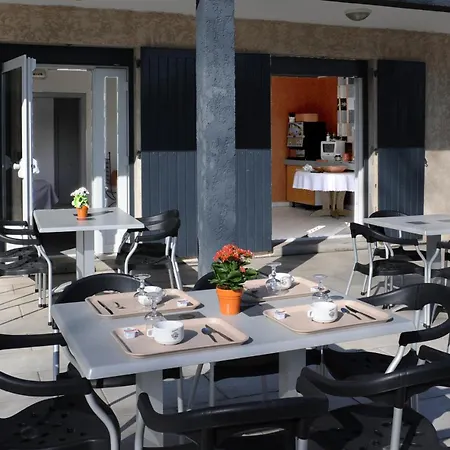 Hoteliere La Farguaise 3min Du Peage 3*