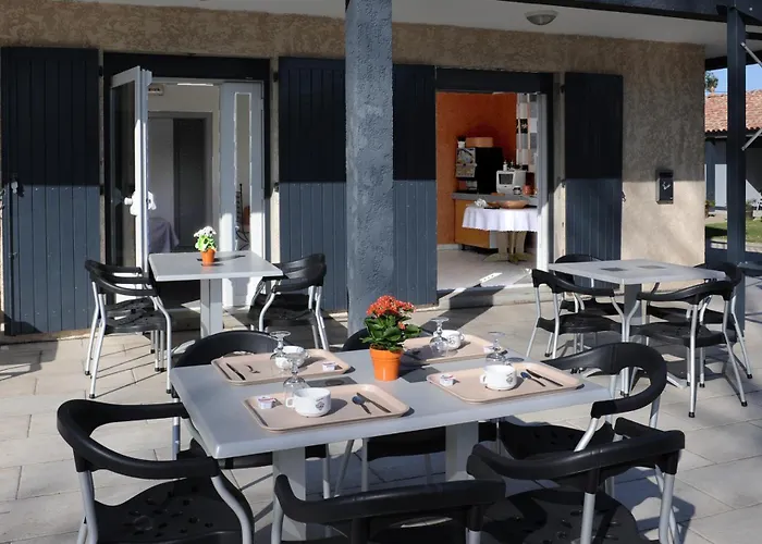 Hoteliere La Farguaise 3min Du Peage 3*