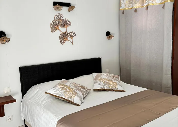 Hoteliere La Farguaise 3min Du Peage 3*