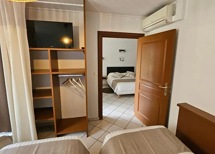 Penzion Hoteliere La Farguaise 3min Du Peage