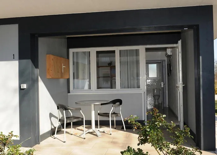 Penzion Hoteliere La Farguaise 3min Du Peage 3*